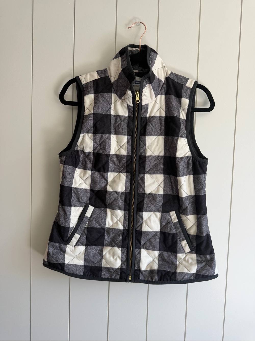 Old Navy Black and White Quilted Plaid Vest